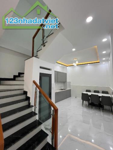 Nhà ngay Quận 1 siêu rộng 86m2 ĐẤT, Hẻm xe hơi thỏa mái, chỉ hơn 6 tỷ - 3