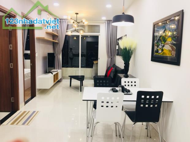 Cho thuê rẻ CHCC Grand Riverside 50m2 view đẹp Bến Vân Đồn TP.HCM