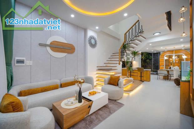 Chỉ hơn 750 triệu sở hữu ngay nhà Lầu Sổ Riêng. Liền kề P. Tân Phong🏡 - 2