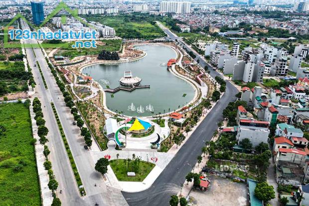 Phố Gia Thượng, Đường rộng 12m, View Công Viên, Vỉa Hè, Vài Bước Ra Đường 40m. - 3