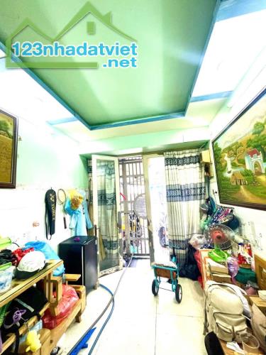 Bán nhà Hưng Phú phường 9 35m2 2 pn 2 tầng  quận 8 giá chỉ 9,8 tỷ