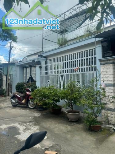 HÓC MÔN, THỚI TAM THÔN, NHÀ 115M2 NGANG 8M, HẺM 5M, CHỈ NHỈNH 5 TỶ - 5