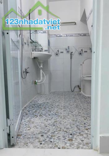 Cho thuê nhà HẺM XE HƠI 80m2, Đường Huỳnh văn Nghệ, P.15, Quận Tân Bình. - 4