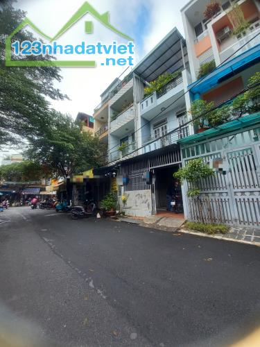 Bán Nhà Riêng Ở Ngay,Hẻm 12M ÔTô Tránh, Gần CITYLAND Phan Văn Trị,47M2, - 8.49 TỶ