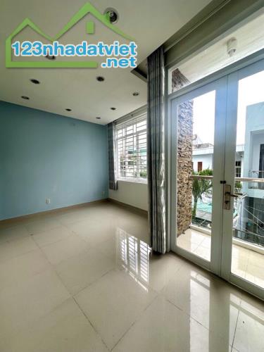 🏡  BÁN NHÀ PHƯỚC LONG B - NHÀ ĐẸP 3 TẦNG Ở NGAY - CHỈ NHỈNH 5 TỶ - 3