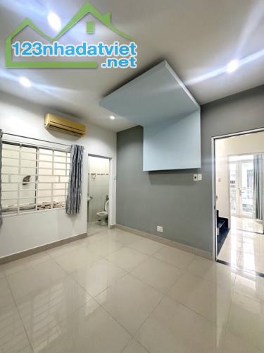 🏡  BÁN NHÀ PHƯỚC LONG B - NHÀ ĐẸP 3 TẦNG Ở NGAY - CHỈ NHỈNH 5 TỶ - 5