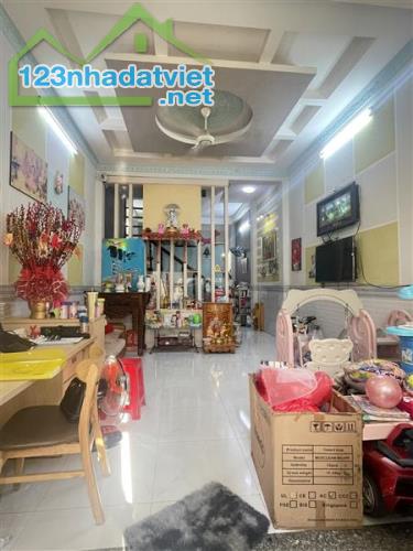 💥LÊ VĂN THỌ  - P14 - GÒ VẤP - GIÁ 5,5 TỶ - 50m2 ( 4 x 13) - 2 TẦNG BTCT - HẺM XE HƠI 5M - 3