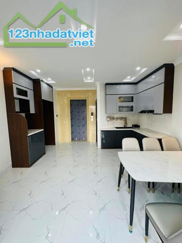 6 TẦNG THANG MÁY ĐỘI CẤN BĐ, 41/45M, MT 4,6M, LÔ GÓC VỈA HÈ Ô TÔ TRÁNH KINH DOANH - 1