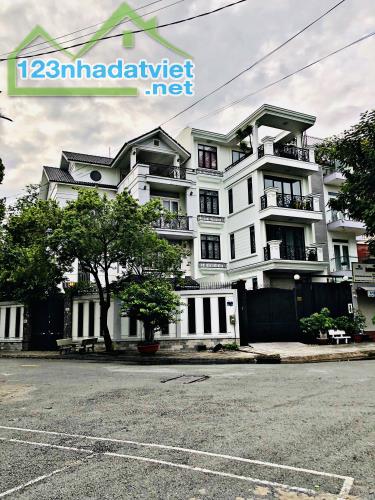 Bán Biệt Thự Quận 7_P.Tân Phong_194m2 +4Tầng,View Công Viên,Sát Vách Phú Mỹ Hưng,Chỉ 39.Tỷ - 5