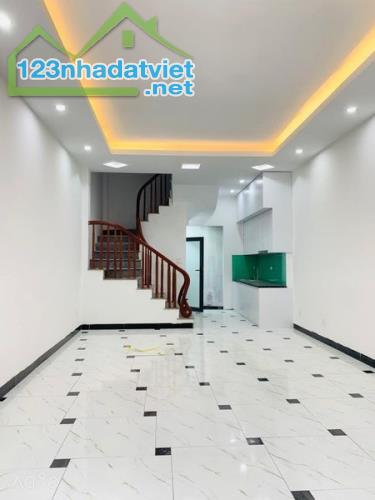 Chính chủ bán nhà Tả Thanh Oai: 30m, 5T, Mới xây: 3,95 tỷ (CTL)