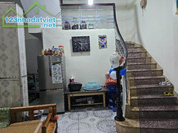 BÁN NHÀ MẶT PHỐ GIÁP BÁT, 28.5 M2, 3 TẦNG, MT 3.3M. GIÁ 6.3 TỶ, KINH DOANH TUYỆT VỜI - 3