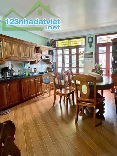 💥Giá Đầu Tư, Trung Phụng, Đống Đa, Ngõ Ba Gác Tránh, DT 78m2, 4 Tầng, Giá 9.6 Tỷ. Hiếm!!! - 1