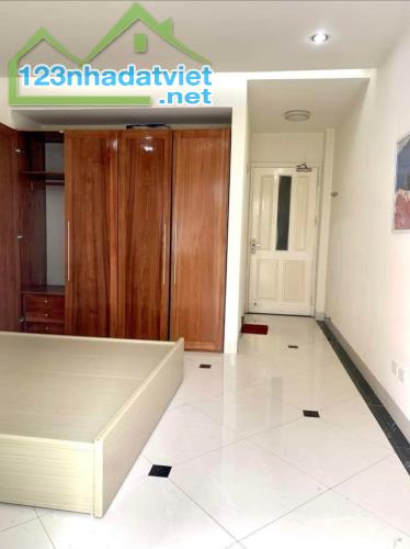 Bán nhà khu hoàn kiếm 60m2 mặt tiền 5m 13 khu phúc tân