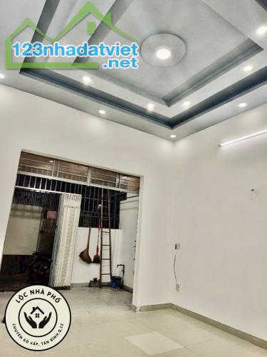 52M2, 3PN, NGAY CHỢ PHẠM VĂN BẠCH, P12 GÒ VẤP, GIÁ NHỈNH 3 TỶ - 3