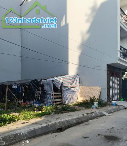 Phố Dương Khuê 62m2 - Đất, vỉa hè ô tô tránh kinh doanh, giá 19 tỷ