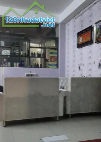 Gấp bán nhà Thủ Đức, 6 tầng, dt đất 130m2, giá 15 tỷ, Mặt tiền thông Hoàng Diệu 2.
