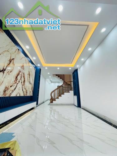 Bán nhà mới đẹp phố Bùi Xương Trạch, gần ô tô tránh, 39m2, chỉ 7.7 tỷ - 2