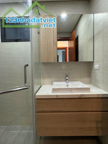 Bán căn hộ VỊ TRÍ đẹp N04B2 Thành Thái, 64m², 2PN, 1WC. Giá 4.4tỷ. LH: 0834 487 666 - 1