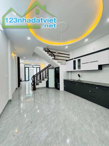 Bán nhà An Khánh 42M 4 Tầng, 5 phòng, đường 4m giá 3.3 tỷ - 1