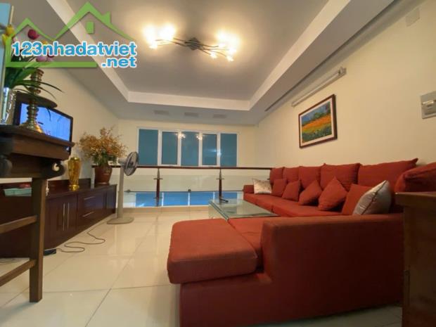 BÁN NHÀ HXT THÔNG. NGUYỄN ĐÌNH CHIỂU 40M .5 TẦNG 3PN .4WC SỔ ĐẸP 11.7 TỶ