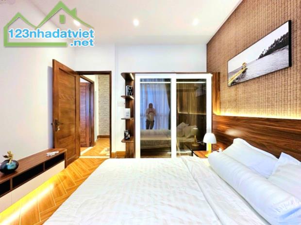 Nhà Phố Gò Vấp Nở Hậu 6.9, 3 Tầng - Vị Trí Sát Đường Quang Trung, Hơn 40m2 Chỉ Hơn 5Tỷ