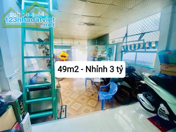 💥Bán nhà lô góc Tôn Đản, Quận 4 - 49m2 SHR - Nhỉnh 3 tỷ 🚗