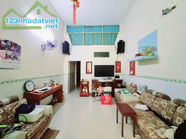 Bán nhà Gò Vấp, khu vực  Lê Quang Định - Nguyên Hồng,  76M², 3Pn, 5.63 tỷ TL - 2