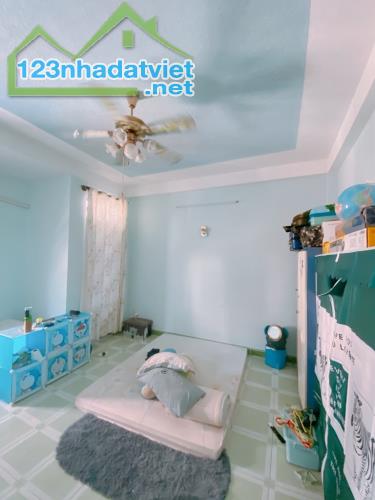 Nhà đẹp ở ngay Âu Dương Lân, xe hơi đỗ cửa, 70m2, 4T, SHR, khu dân tri cao, chỉ 8.8 tỷ - 4