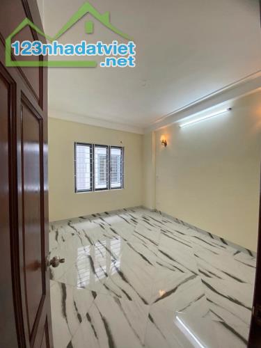 Bán nhà Hoà Bình, Hà Đông,nhà mới,ô tô 7 chỗ trước cửa,ngõ thông,56 m²,3.85 tỷ - 2