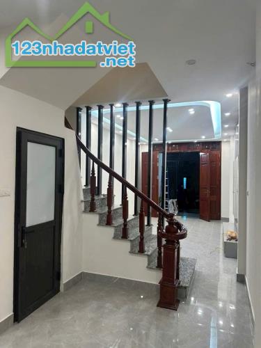 VỊ TRÍ ĐỈNH ÔTÔ TRÁNH ĐỖ THẠCH BÀN 67M2 VÀI BƯỚC RA HỒ ĐH, GẦN AEON. 8,7TỶ - 1