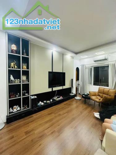 💥 Văn Cao- Ở NGAY FULL NỘI THẤT- 20m Ra Ôtô- 70m Ra Phố. 26m² x5 Tầng. Mt 3.5m. Giá 6.9 T - 3