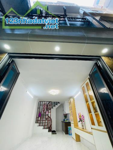 🏡🏡 BÁN NHÀ PHỐ KHƯƠNG TRUNG 4 tầng giá 5.65 tỷ có thượng lượng