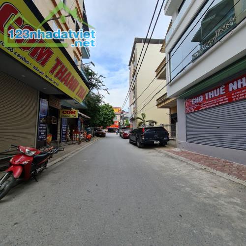 60m2 Trâu Quỳ, Gia Lâm ô tô thông mà chỉ 4 tỷ x. Lh 0989894845