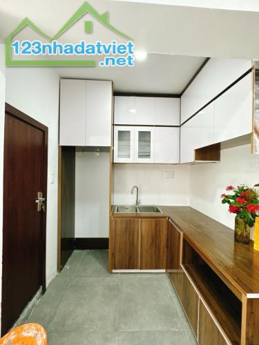 Bán ccmn Vũ Tông Phan - Thanh Xuân, gần Nguyễn Trãi, Ngã Tư Sở. 45 m2 ô tô đỗ cửa full đồ - 1