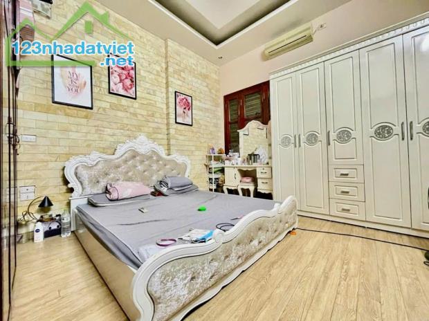 Bán nhà riêng ngõ 262B Nguyễn Trãi 46,5m2, 5T, MT 4m Giá 6 Tỷ - 2