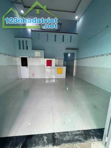 BÁN NHÀ ĐẸP 100M2 KDC TRẦN ANH , ĐỨC HÒA 1 TỶ 490 TRIỆU , BAO SỔ