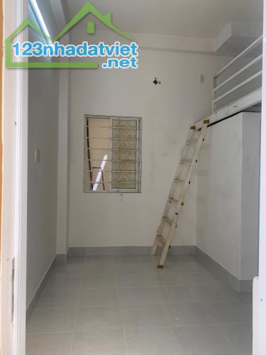 bán nhà 2 lầu góc 2 mặt tiền hẻm 1115 huỳnh tấn phát, quận 7 - 2
