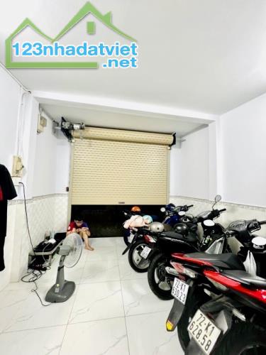 Nhà Hai Mặt Hẻm Mới Đẹp 2 Tầng , 34 M2 Nhỉnh 3 Tỷ  Trần Văn Đang Phường 11 Quận 3 , - 2