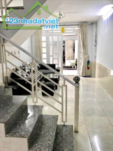 Bán nhà Trần Xuân Soạn - 64m2 - ngang khủng 7.7m - nhỉnh 7.x tỷ TL. - 3