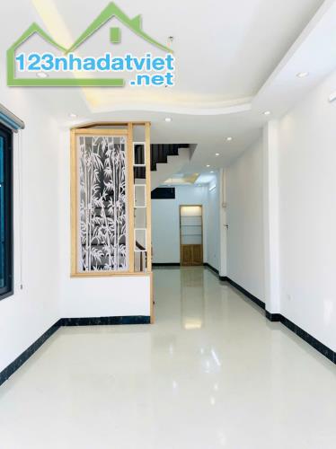Bán nhà dòng tiền Kim Chung, Hoài Đức. Diện tích 36m2 xây 4 tầng. Cách 70m đến chợ Lai Xá - 5