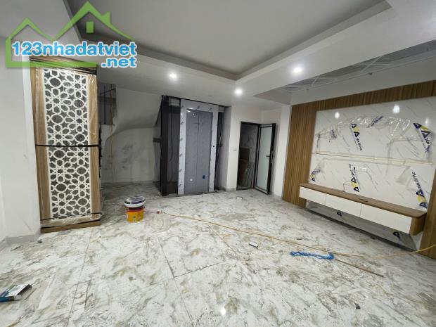 BÁN NHÀ 6 TẦNG - THANG MÁY -  THÁI HÀ, ĐỐNG ĐA, 35m2, mặt tiền 5.2m - giá 9,8 tỷ