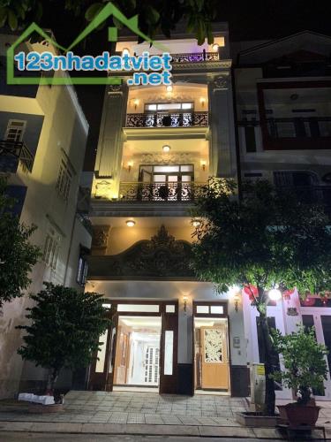 *Bán Nhà đường (10m5) An Xuân. Q.Thanh Khê (ngay Công Viên), dt 80m2, giá 7,2 tỷ TL