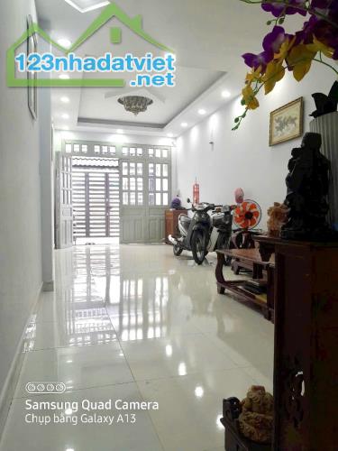 NHÀ 2 TẦNG MẶT TIỀN ĐƯỜNG NHỰA THỚI AN 22 - KINH DOANH ĐA NGÀNH NGHỀ - XE HƠI NGỦ TRONG - 2