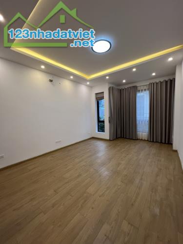 Cho thuê nhà siêu đẹp ngõ 218 Lạc Long Quân 82m2x4T giá 21 triệu - 3