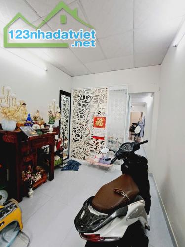 NGAY NGÃ TƯ HÀNG XANH - ĐIỆN BIÊN PHỦ - HXH - 34M2 - GIÁ CHỈ NHỈNH 3 TỶ - 2