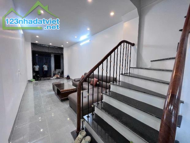NHÀ ĐẸP LẠC LONG QUÂN NGÕ 212 -50M2 5 TẦNG- 3 BƯỚC RA HỒ TÂY