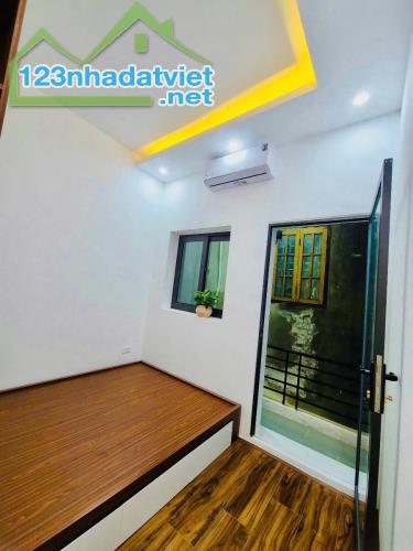 Tin thật: Hàng tuyệt chủng chỉ nhỉnh 4T có nhà view hồ, mới đẹp long lanh, trung tâm quận - 1