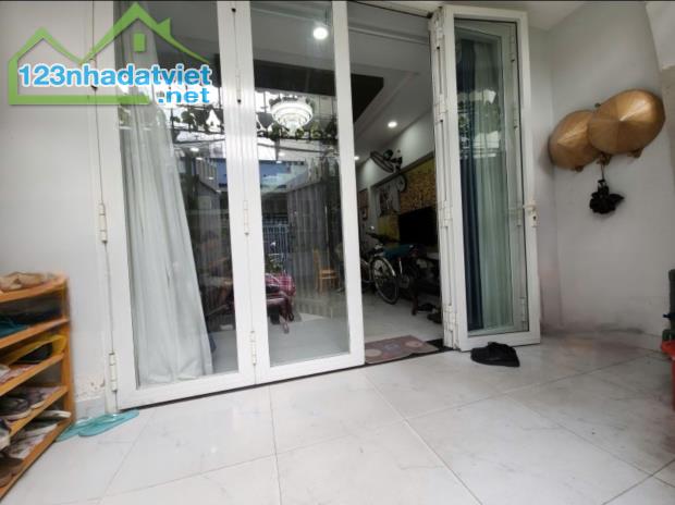 Bán nhà Lâm Văn Bền - Quận 7 - 40m2 ngang 4m - nhỉnh 4.x tỷ TL. - 2