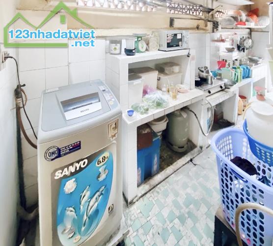 Góc 3 mặt hẻm kinh doanh Quận 10, ngang 5.7m chỉ 13.9 tỷ, vị trí cực đẹp.