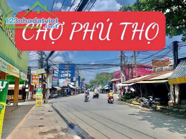 BÁN NHÀ P. TRẢNG DÀI NGAY CHỢ PHÚ THỌ 108M2 ĐƯỜNG XE HƠI CHỈ 2,85 TỶ